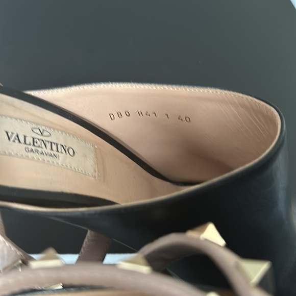 Valentino Garavani rockstuded sandal - Picture 4 of 5